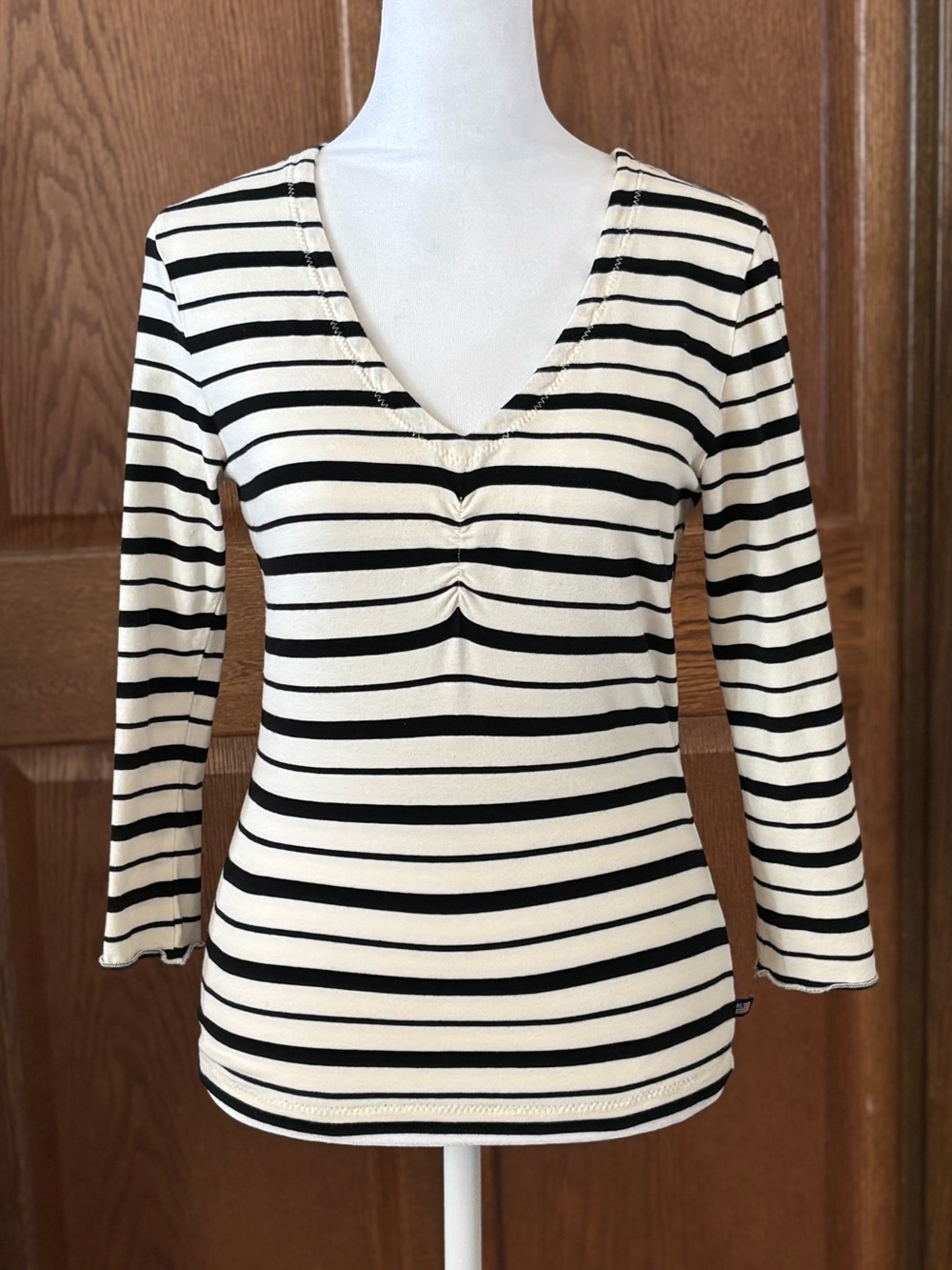 Vintage 1990s Polo Ralph Lauren Ruched V Neck 3/4 Sleeved Tee
